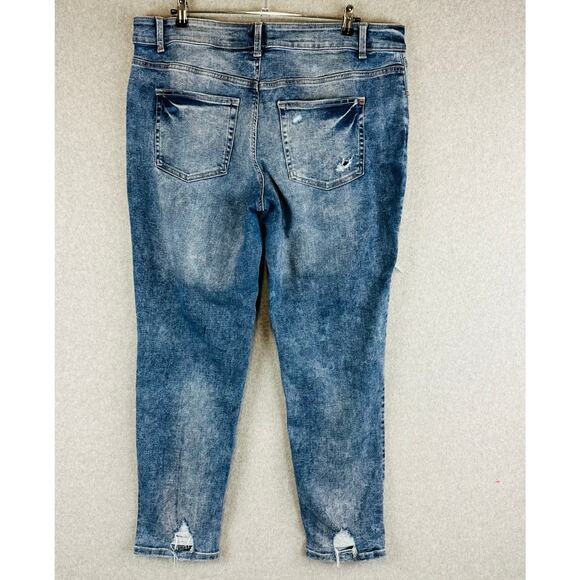 Maurices Womans Sz 18W Reg Plus Boyfriend Jeans Blue Stretch Pockets Denim - Picture 8 of 10